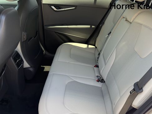 New 2026 Kia Niro EX FWD image 19
