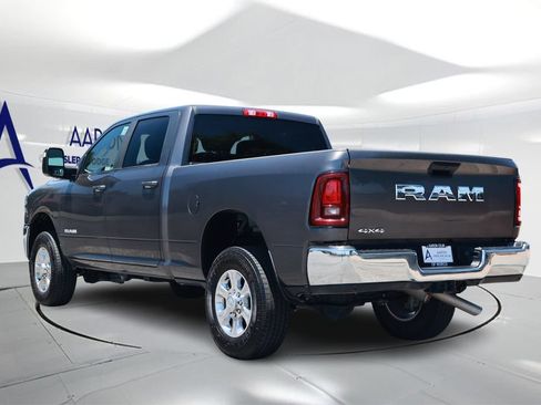 Used 2025 RAM 2500 Big Horn AWD/4WD image 2