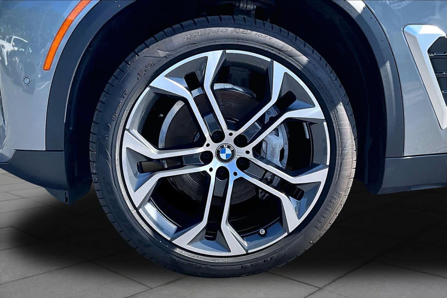 Used 2025 BMW X5 sDrive40i w/ Premium Package RWD image 11