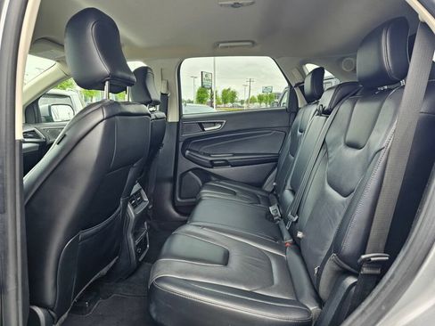 Used 2022 Ford Edge Titanium AWD/4WD image 18