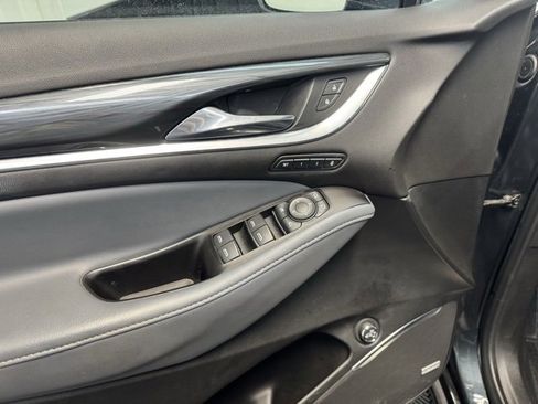 Used 2019 Buick Enclave Premium image 12