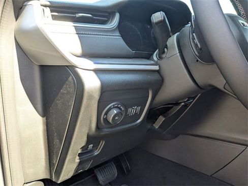 New 2025 Jeep Grand Cherokee L Limited image 16