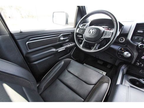 Used 2024 RAM 1500 Laramie image 10
