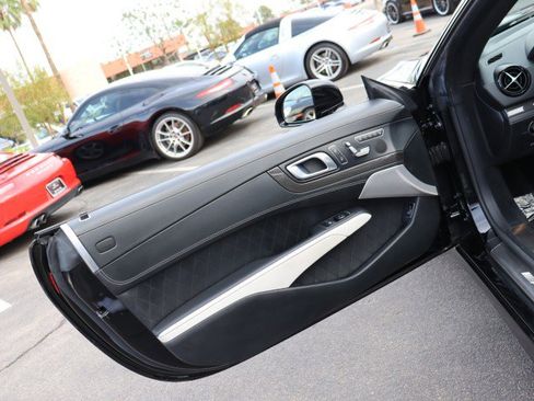 Used 2015 Mercedes-Benz SL 63 AMG image 22