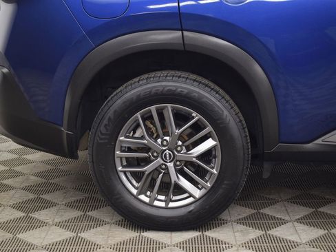 Used 2023 Nissan Rogue S image 28