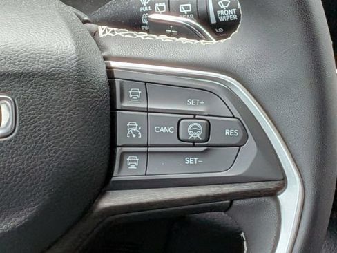 New 2026 Jeep Grand Cherokee Limited w/ Limited Altitude Package AWD/4WD image 20