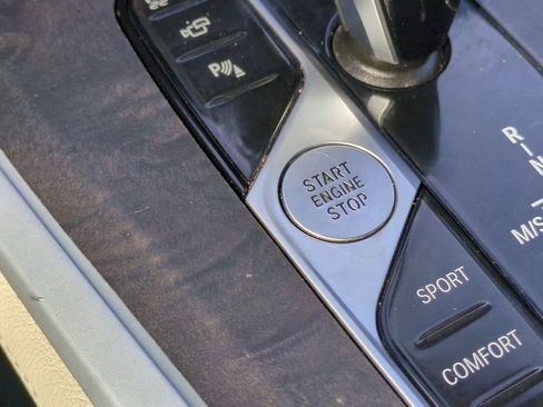 Used 2022 BMW X5 sDrive40i w/ Parking Assistance Package image 29