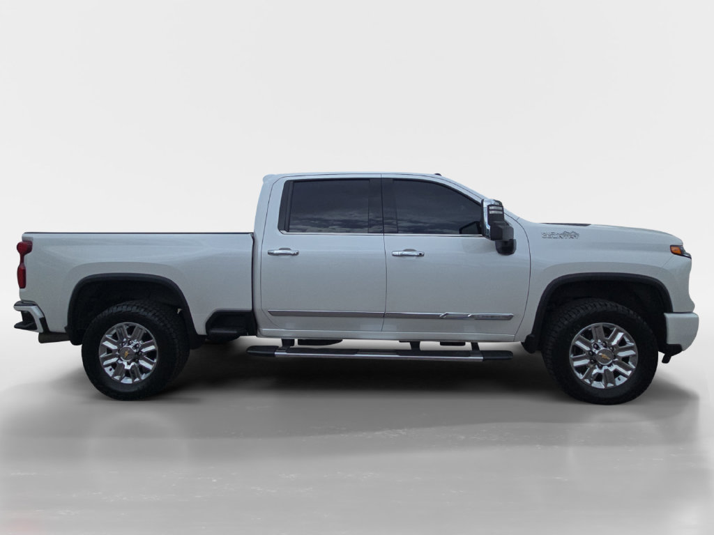Used 2024 Chevrolet Silverado 2500 High Country w/ High Country Premium Package AWD/4WD image 7