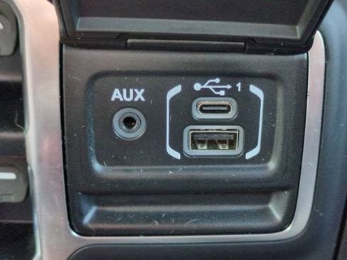 Used 2025 Jeep Wrangler Unlimited Rubicon 4xe AWD/4WD image 22