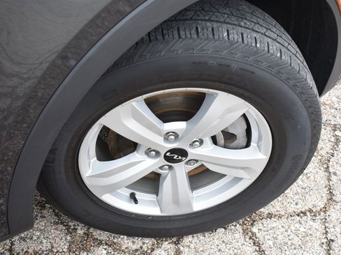 Used 2023 Kia Sorento LX image 14