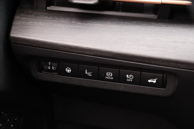 Used 2024 Nissan Ariya AWD image 23
