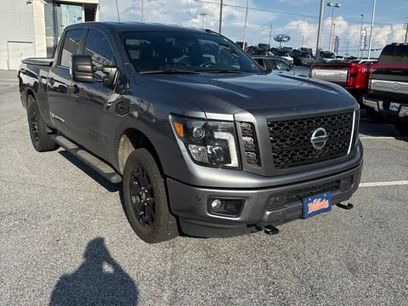 Used 2018 Nissan Titan SV w/ SV Convenience Package