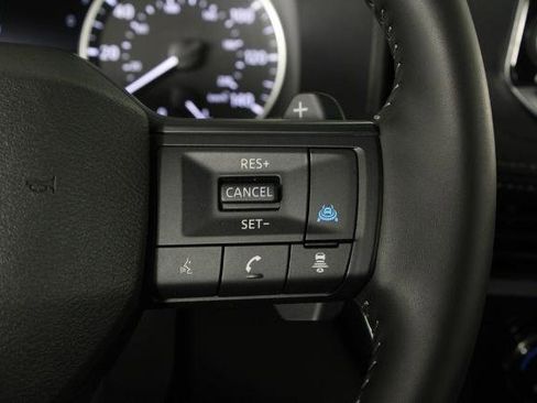 Certified 2026 Nissan Rogue SV FWD image 28