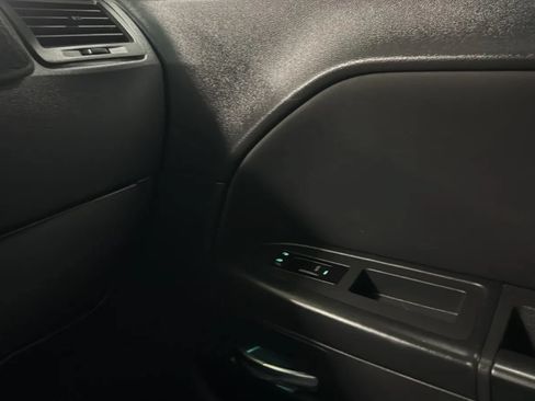 Used 2012 Dodge Challenger SXT RWD image 16