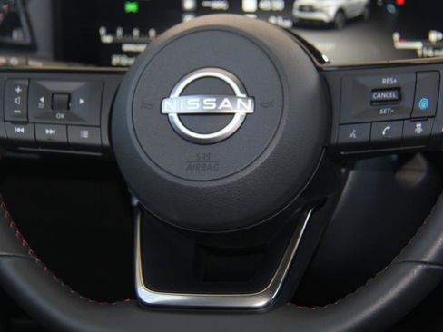 Used 2026 Nissan Kicks SR FWD image 12