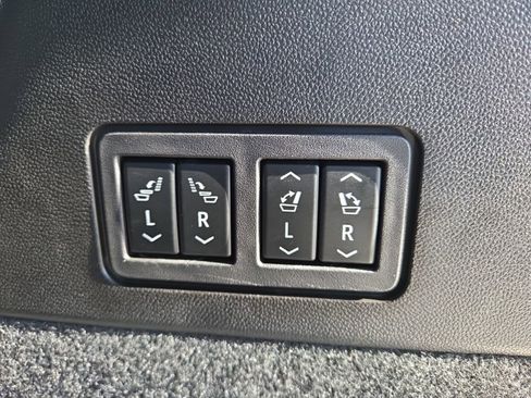 Used 2023 Cadillac XT6 Sport image 15