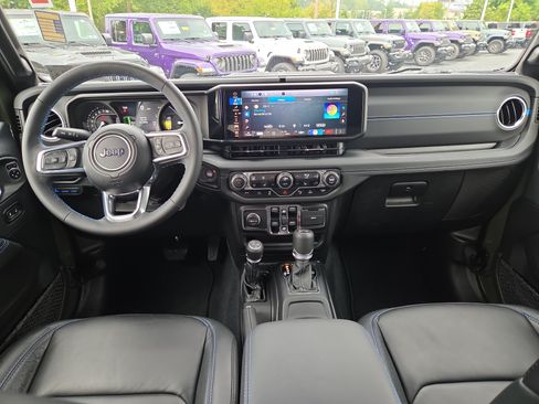 Used 2024 Jeep Wrangler High Altitude AWD/4WD image 24
