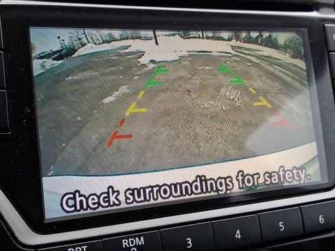 Used 2018 Nissan Sentra SR w/ SR Midnight Edition Package image 17