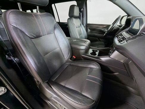 Used 2021 Chevrolet Suburban RST AWD/4WD image 27