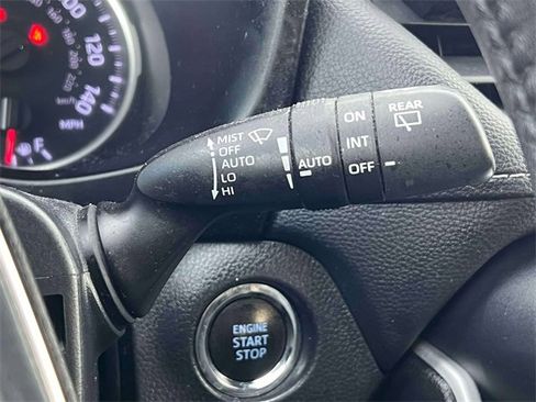 Certified 2020 Toyota RAV4 XLE Premium image 27