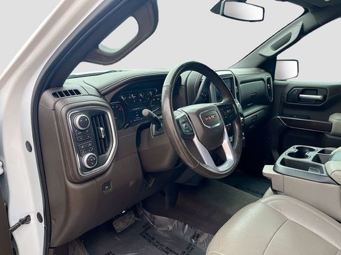 Used 2019 GMC Sierra 1500 SLT w/ X31 Off-Road Package image 9