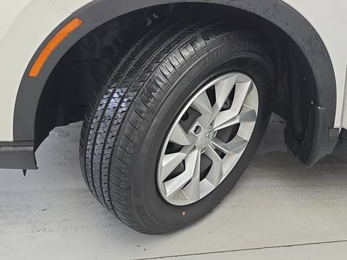 Certified 2025 Honda CR-V LX image 31