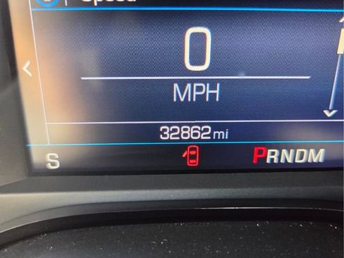 Used 2020 Chevrolet Camaro LT RWD image 31