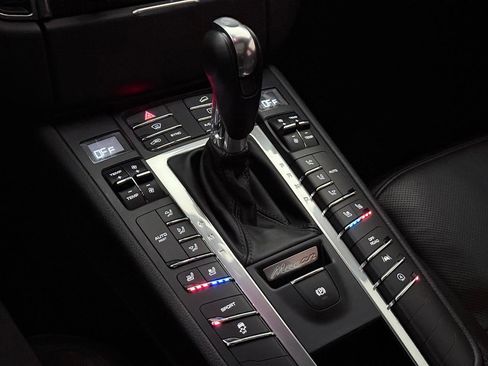 Used 2017 Porsche Macan S image 38