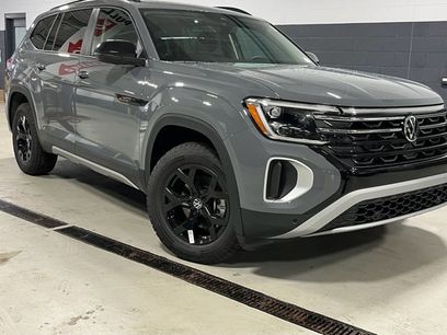 New 2025 Volkswagen Atlas Peak Edition SE