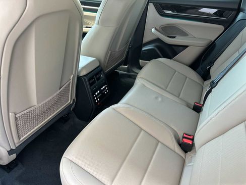 New 2026 Porsche Macan 4 Electric image 14