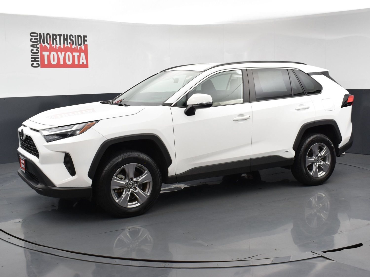 Used 2025 Toyota RAV4 XLE AWD/4WD image 8