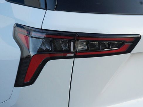 New 2026 Chevrolet Equinox RS w/ Convenience Package III image 32