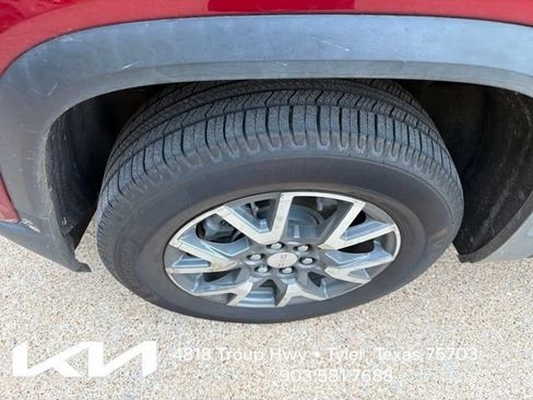Used 2021 GMC Acadia SLE FWD image 4