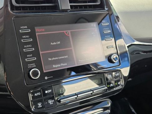 Used 2021 Toyota Prius LE FWD image 20