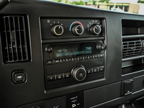 Used 2018 Chevrolet Express 3500 Extended w/ Power Convenience Package RWD image 15