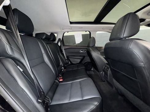 Used 2021 Nissan Rogue SV w/ Premium Package image 17