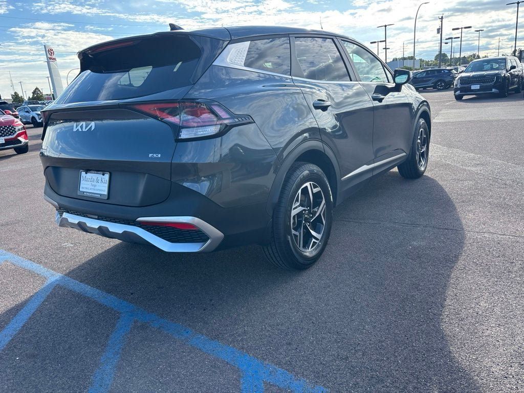 Used 2023 Kia Sportage LX AWD/4WD image 5