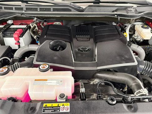 Used 2022 Toyota Tundra Limited AWD/4WD image 18