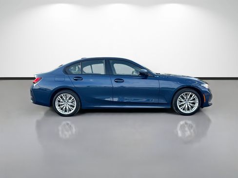 Used 2023 BMW 330i xDrive Sedan w/ Premium Package AWD/4WD image 2