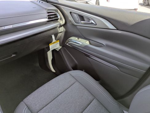 New 2026 Chevrolet Traverse LT FWD image 13