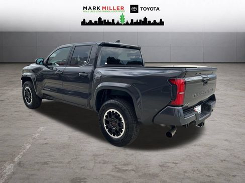 Certified 2025 Toyota Tacoma SR5 AWD/4WD image 3