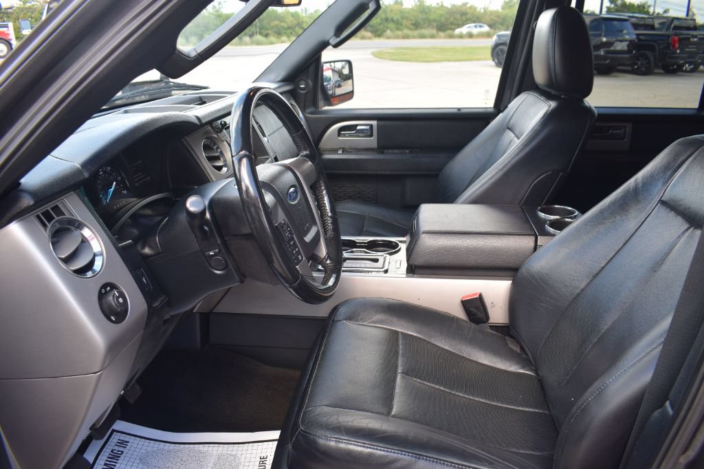 Used 2017 Ford Expedition Limited RWD image 8