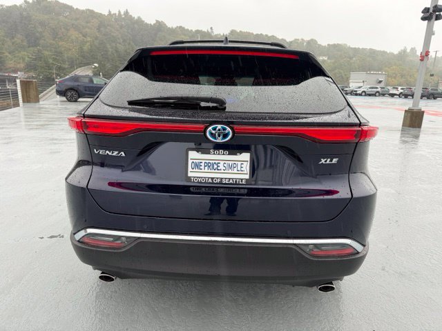 Certified 2024 Toyota Venza XLE AWD/4WD image 7