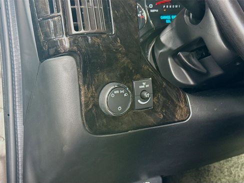 Used 2021 Chevrolet Express 2500 RWD image 6