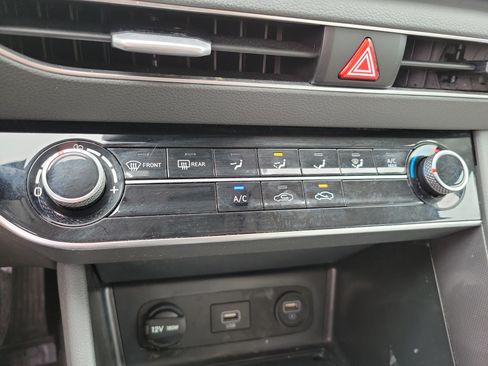 Used 2022 Hyundai Sonata SE FWD image 11