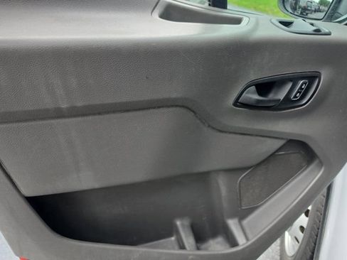 Used 2022 Ford Transit 350 DRW RWD image 13