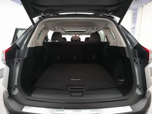 Certified 2023 Nissan Rogue SV w/ SV Premium Package image 10