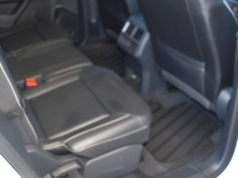Used 2020 Volkswagen Atlas Cross Sport SE w/ Panoramic Sunroof Package AWD/4WD image 16