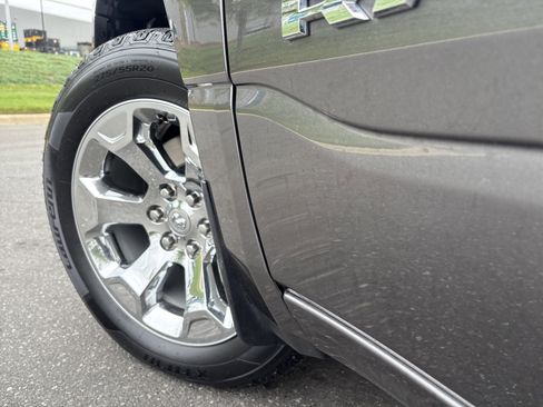 Used 2022 RAM 1500 Big Horn AWD/4WD image 12