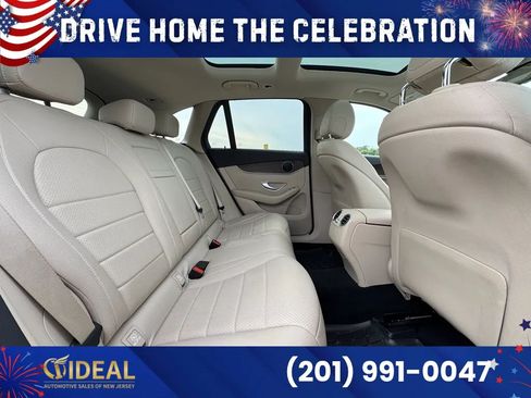 Used 2021 Mercedes-Benz GLC 300 4MATIC image 24